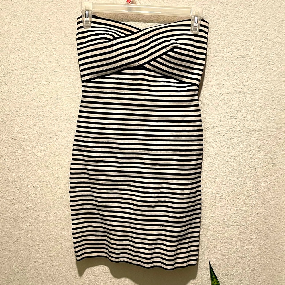 Blank and white bandage dress